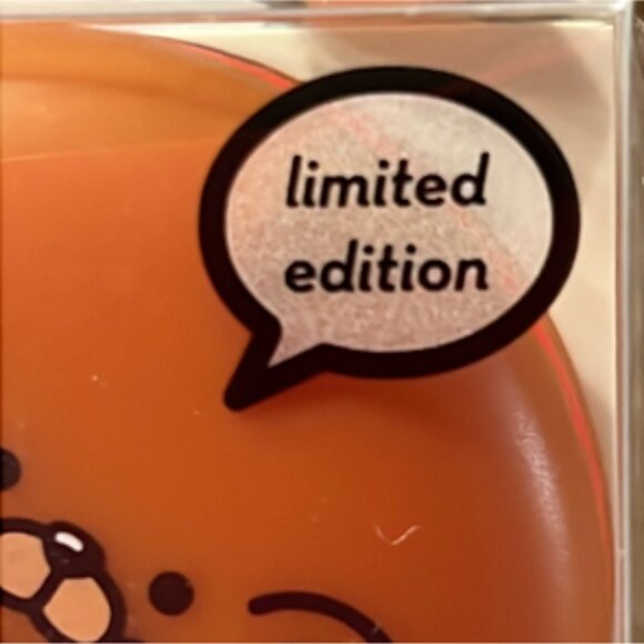 Hello Kitty Teddy Bear Macaron Lip Balm - Red Velvet - Picture 5 of 5